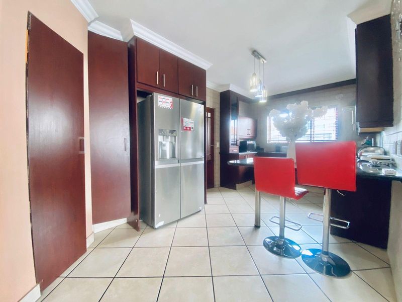 House For Sale in Thatchfield Close Estate, Centurion - Photo 8