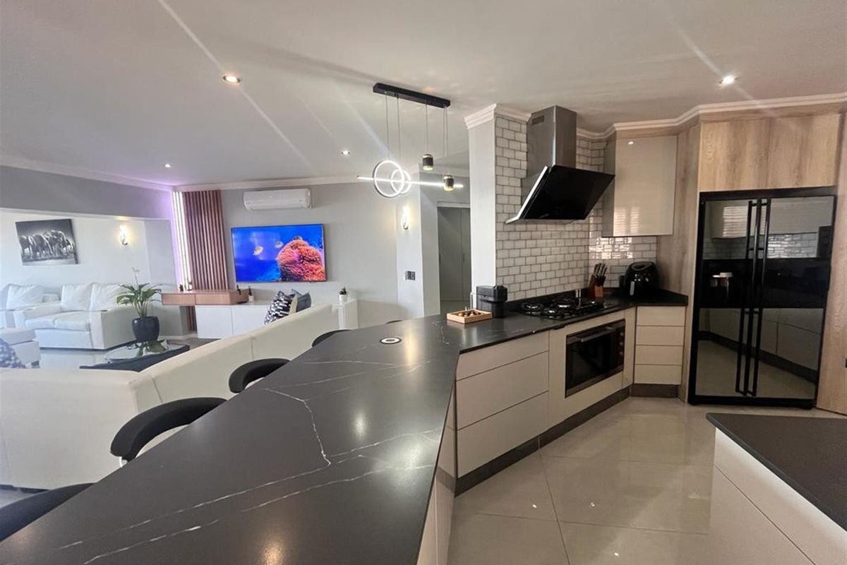 Apartment For Sale in Simbithi , KwaZulu Natal - Photo 3