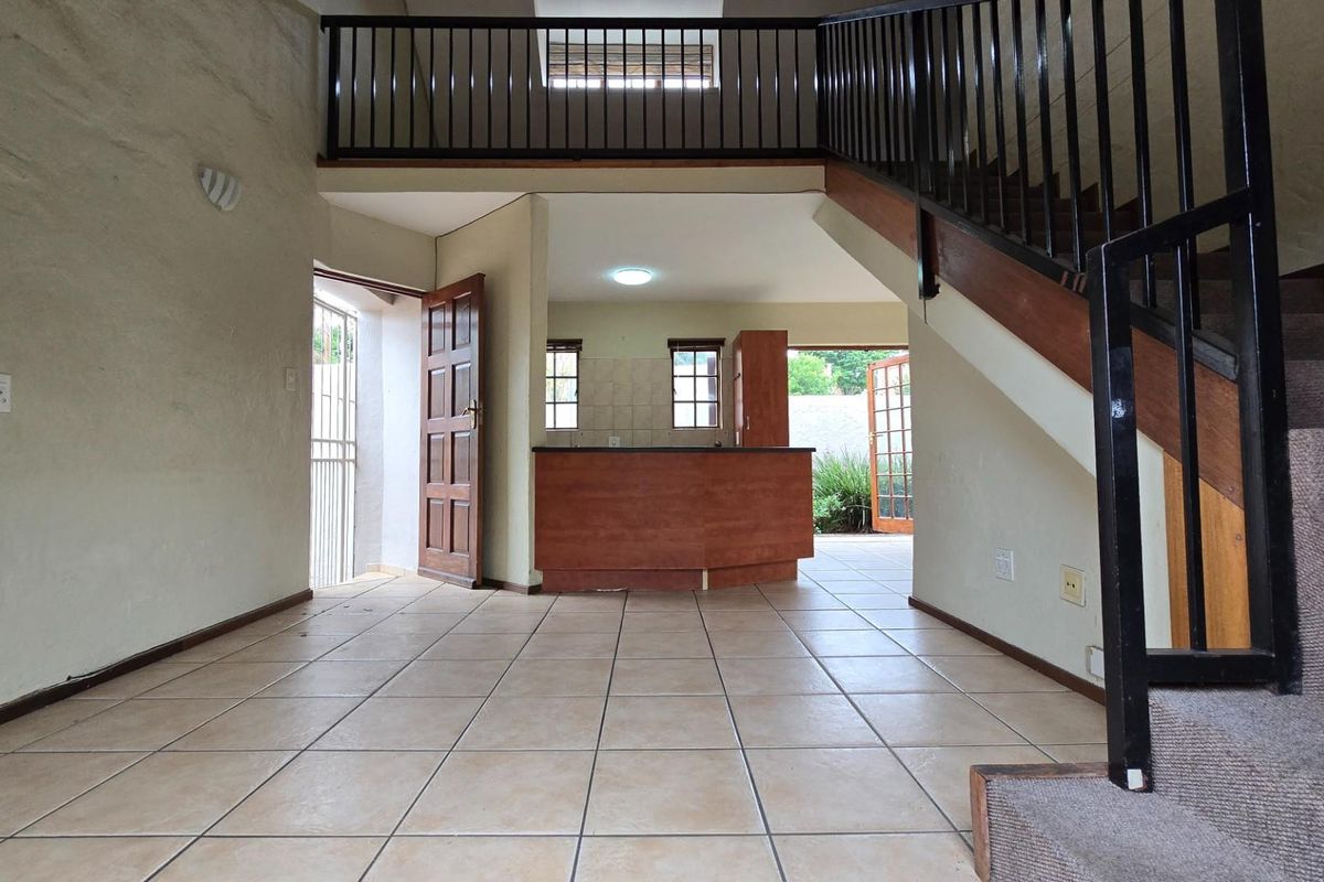 Townhouse Loft For Sale in Equestria Pretoria Gauteng - Photo 2