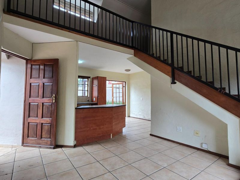 Townhouse Loft For Sale in Equestria Pretoria Gauteng - Photo 3