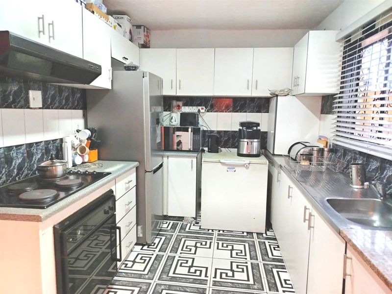 House For Sale in Whetstone Phoenix, KwaZulu Natal - Photo 4