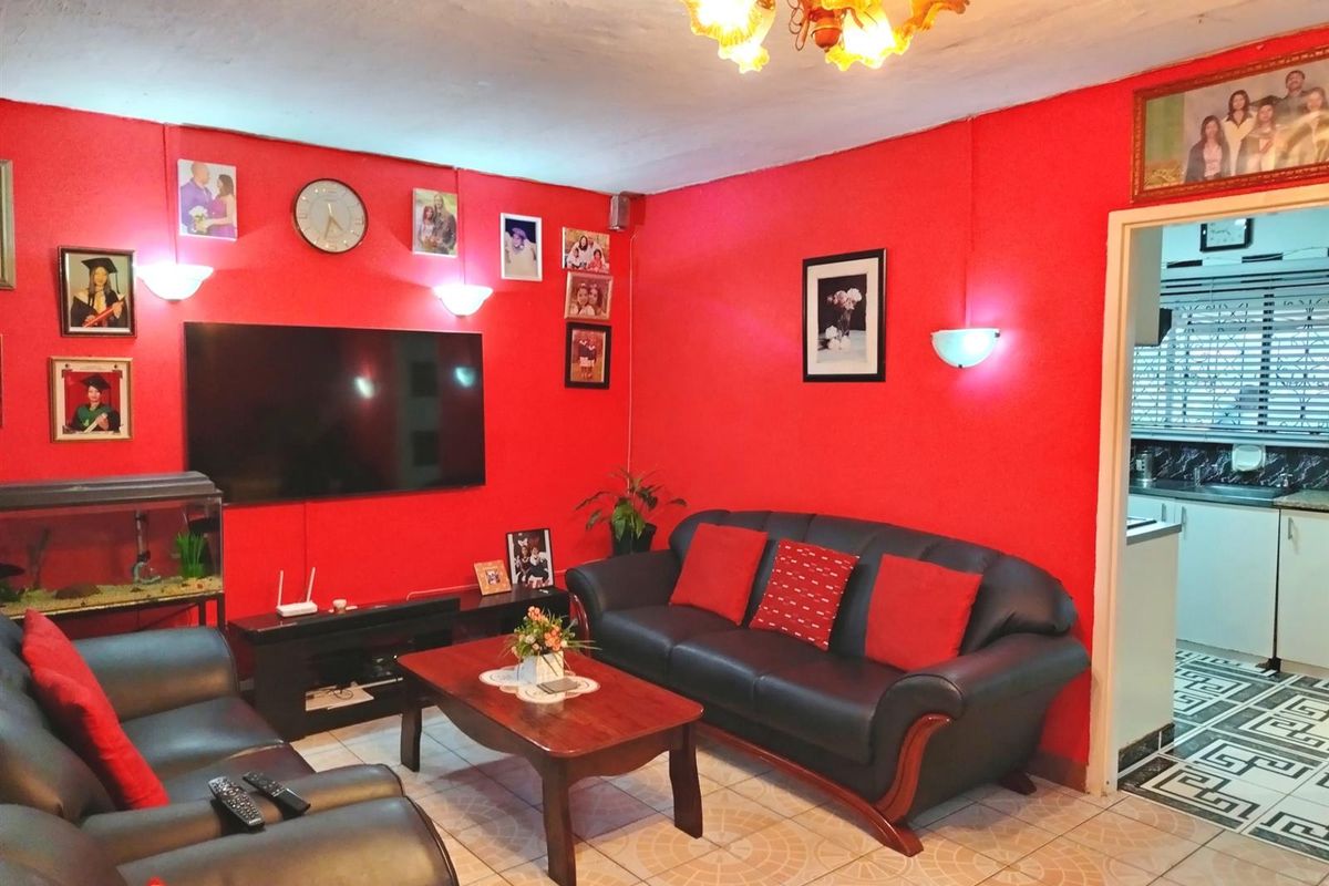 House For Sale in Whetstone Phoenix, KwaZulu Natal - Photo 2