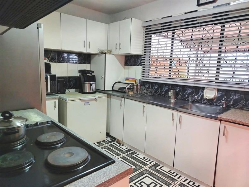 House For Sale in Whetstone Phoenix, KwaZulu Natal - Photo 5