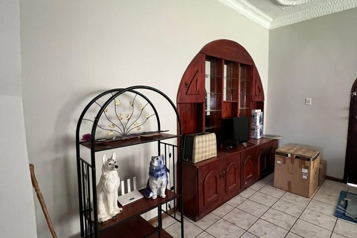 Jem of a home in the hart of Brakpan CBD - Photo 3