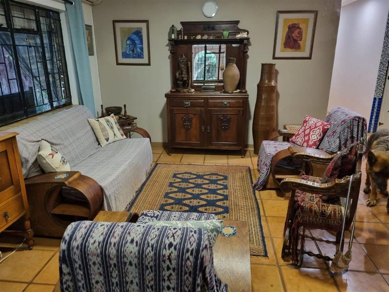 Tranquil 3 bedroom haven with indigenous garden and sparkling new pool - Photo 8