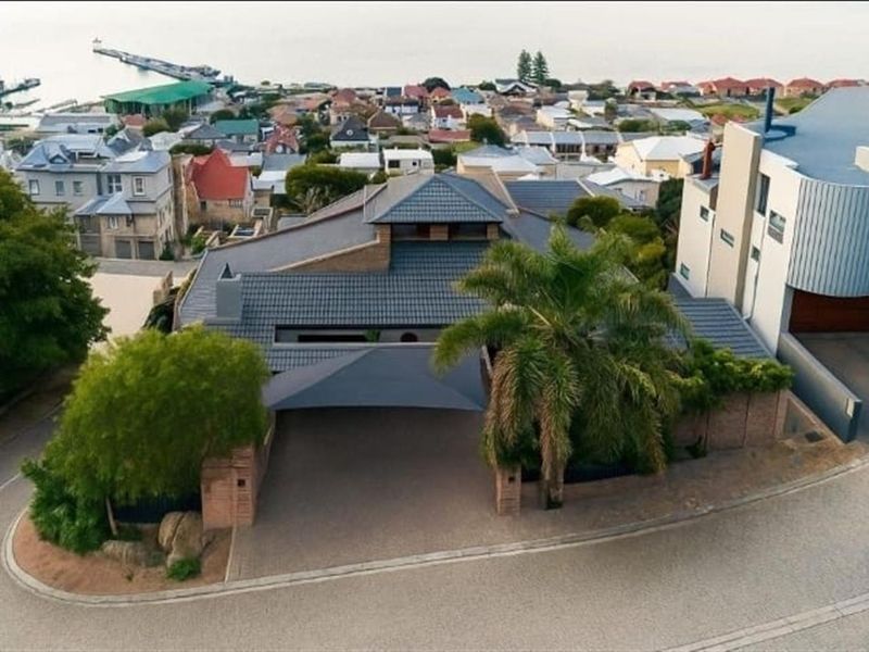 Pristine Views and Unmatched location in Linkside, Mossel Bay - Photo 5