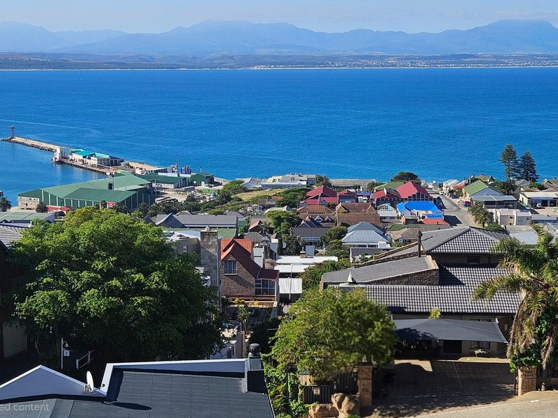 Pristine Views and Unmatched location in Linkside, Mossel Bay - Photo 2