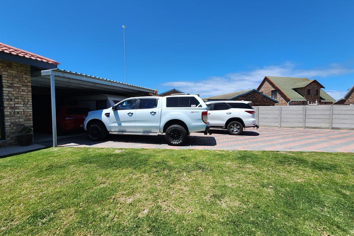 Modern Comfort and Effortless Living in Wavecrest - Photo 2