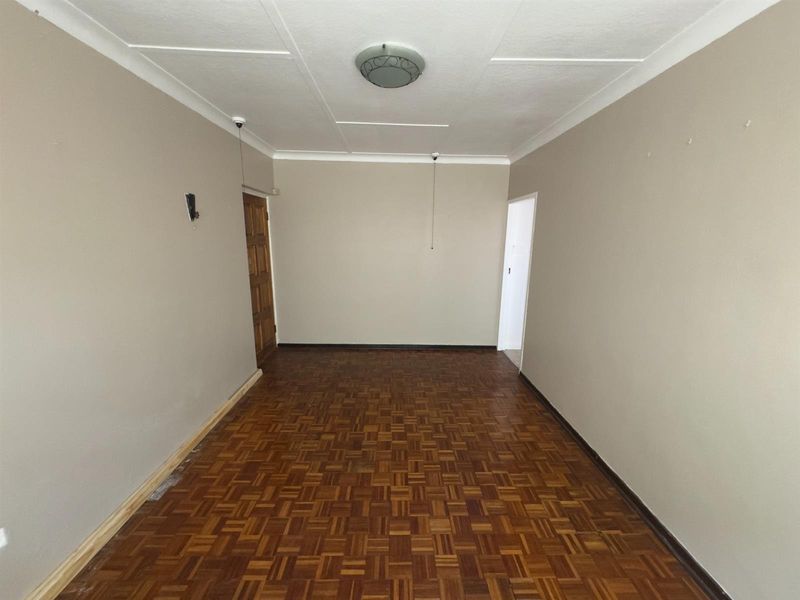 Charming 3-Bedroom Family Home with Classic Character in Prime Location - Photo 6