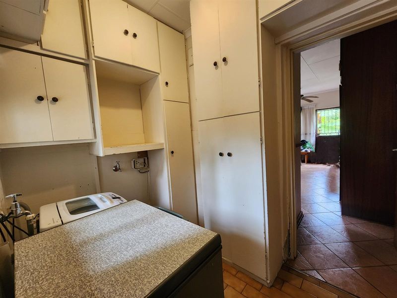 Elegant Family Retreat with Pool, Flatlet & Dual Entrances - A Lifestyle Gem - Photo 9