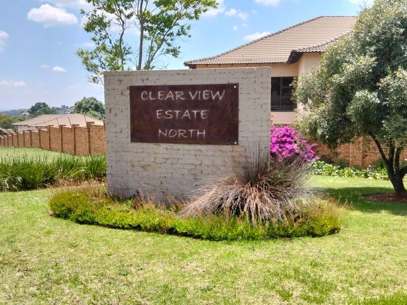 Clearview Estate 4 Beds, 2 Ensuites Baths and 1 shared bath 2 Flats Pool, Solar 24Kva Dbl Garage - Photo 6