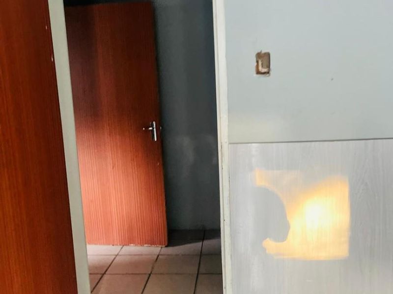 Commercial Property To Let Butterworth - Photo 8