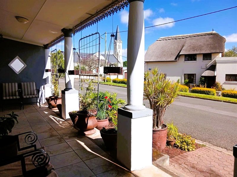 Lovely home, well located on sale in Albertinia - Photo 3