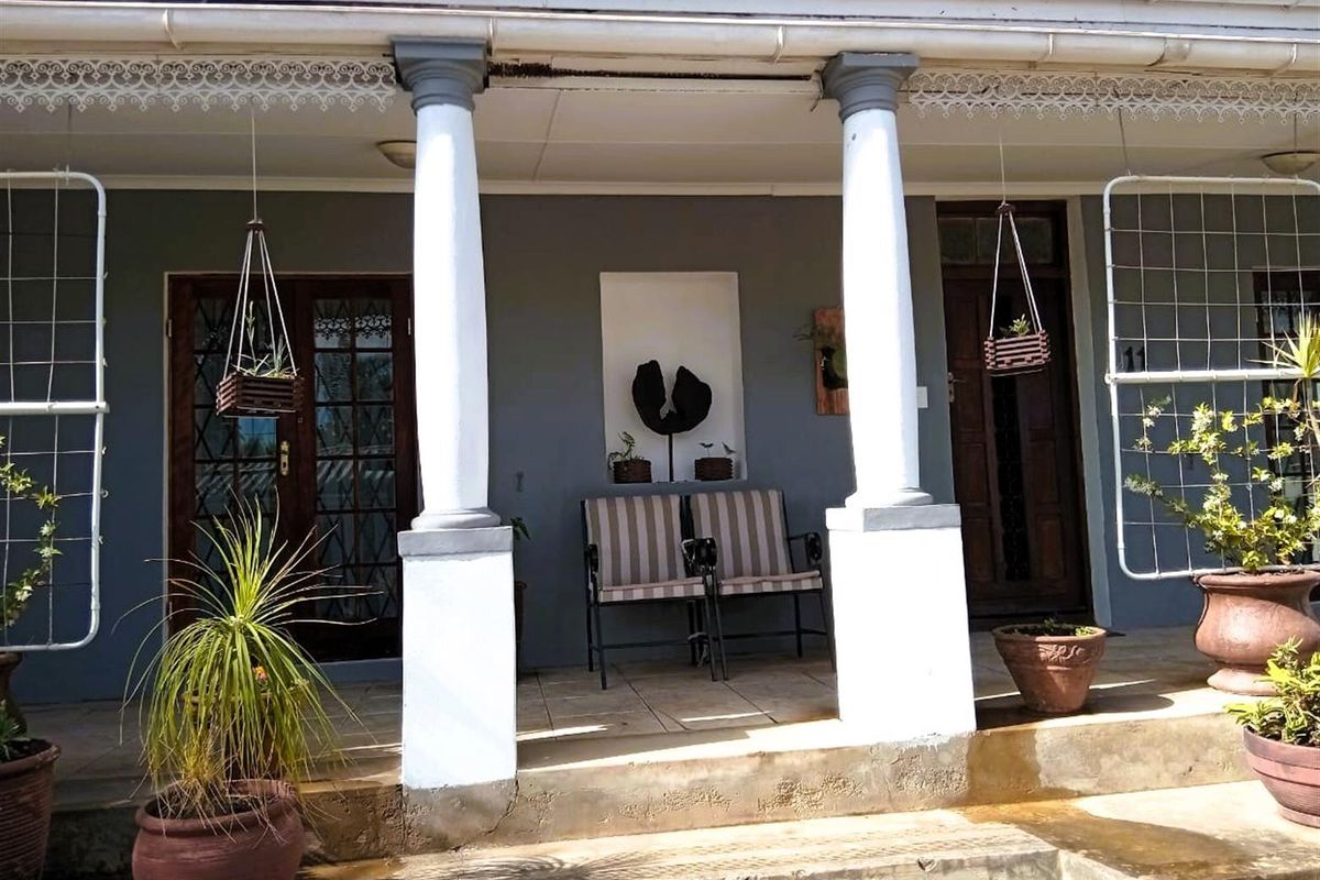 Lovely home, well located on sale in Albertinia - Photo 2