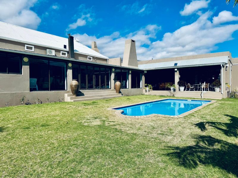 Guest House For Sale in De Doorns - Photo 8