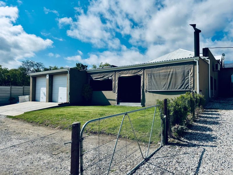 Guest House For Sale in De Doorns - Photo 4