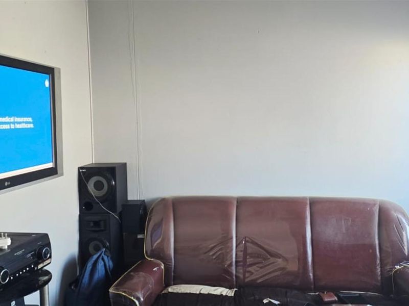 House For Sale Site C Khayelitsha - Photo 2