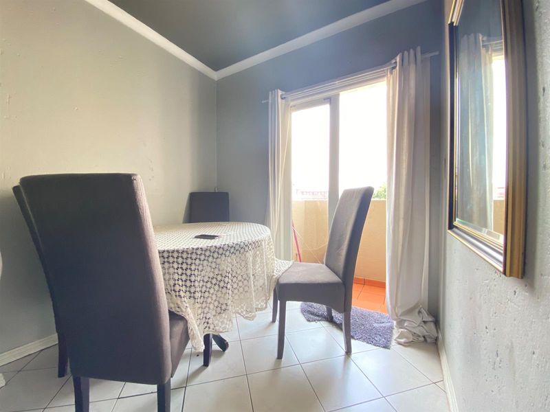 Townhouse For Sale in Buurendal Germiston Gauteng - Photo 6