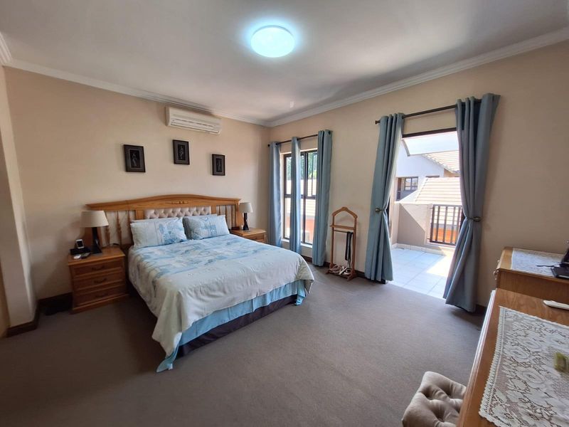 Ready to move into cozy townhouse in Secure Estate - Photo 8