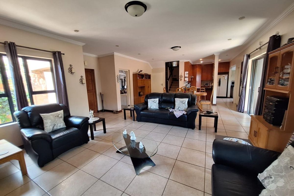 Ready to move into cozy townhouse in Secure Estate - Photo 3