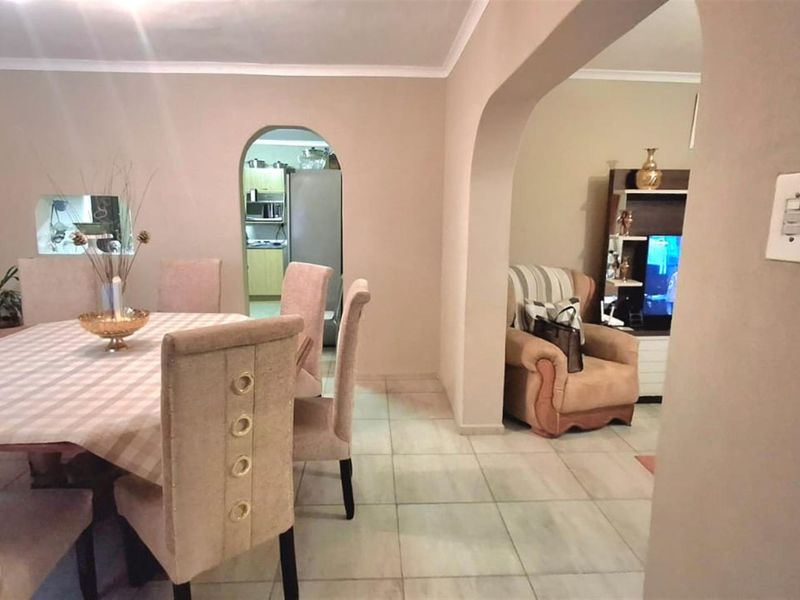 Spacious Family Home in Eldorado Park Ext 8 - Move-In Ready - Photo 4