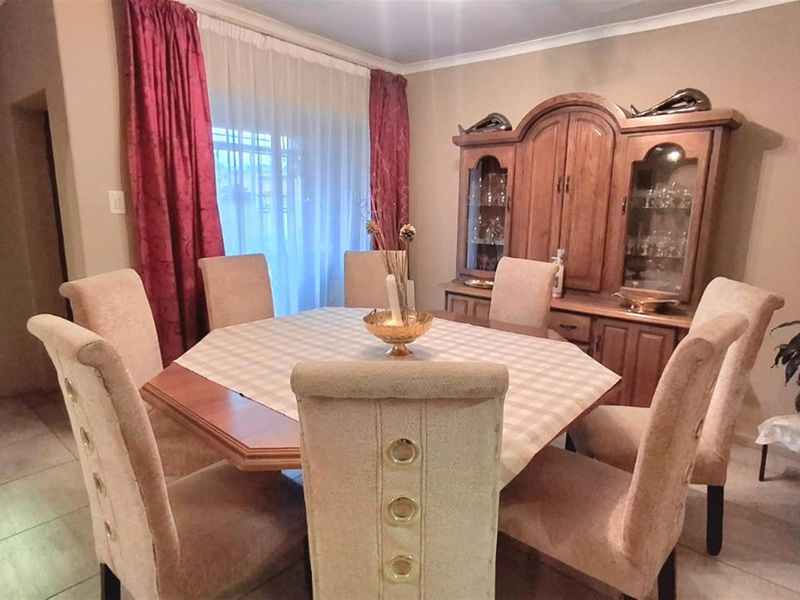 Spacious Family Home in Eldorado Park Ext 8 - Move-In Ready - Photo 5