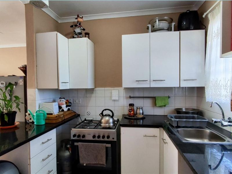 Apartment For Sale in Boksburg R430 000 Investment property - Photo 3