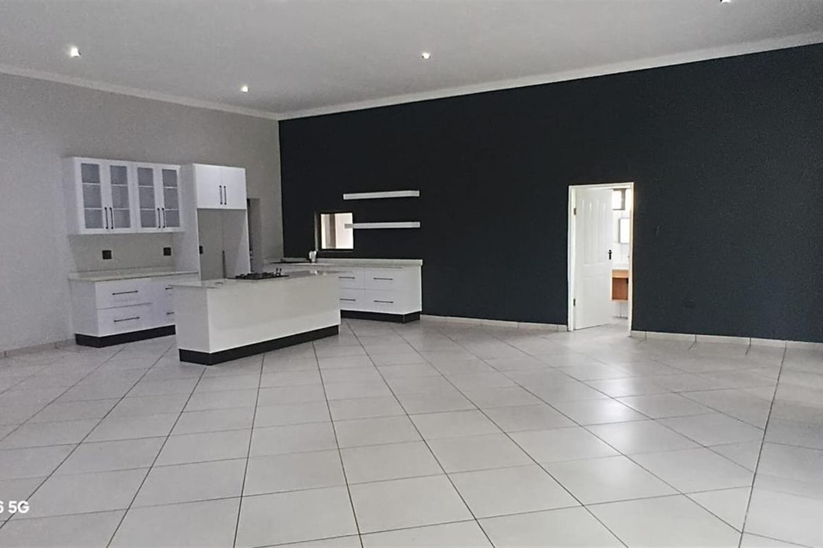 House For Sale in Meer En See, Richards Bay, KwaZulu Natal - Photo 2