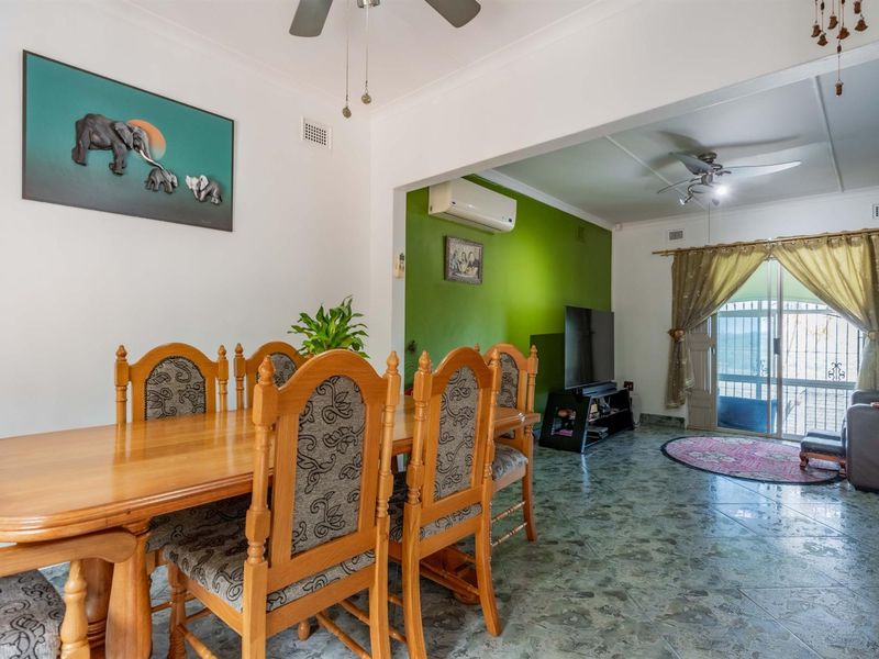 A Forever Family Home with Large Flatlet - Photo 9