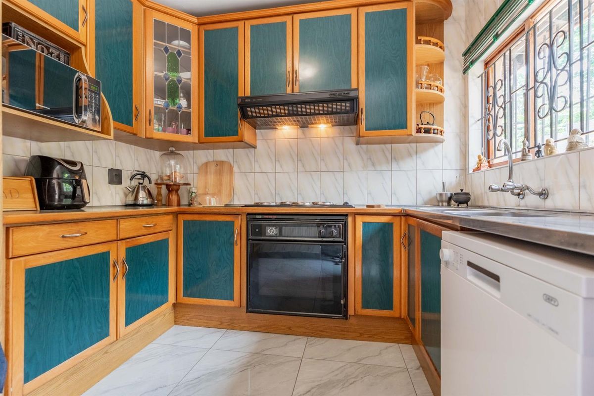 A Forever Family Home with Large Flatlet - Photo 5