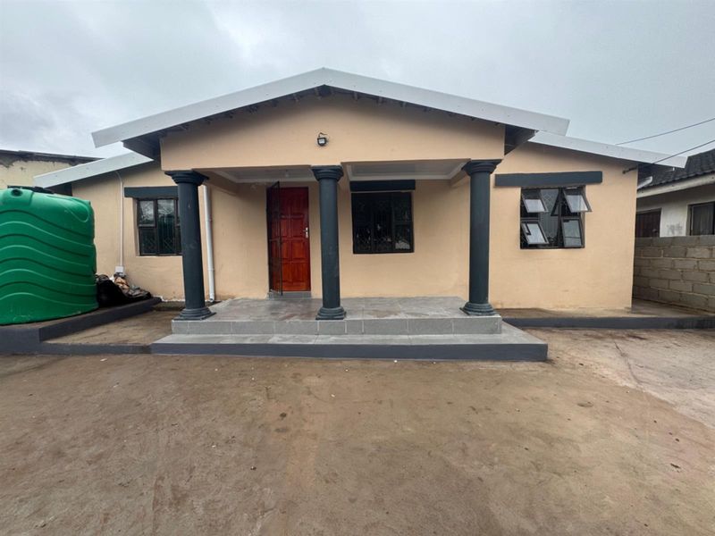 3 Bedroom House For Sale - Photo 3