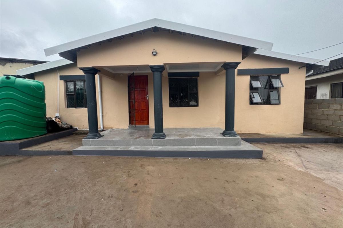 3 Bedroom House For Sale - Photo 3