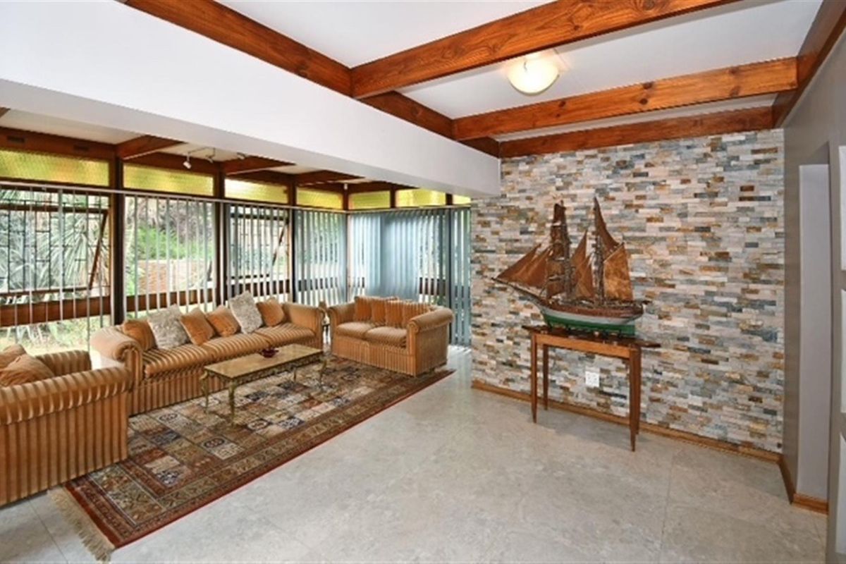 Classic Charm and Contemporary Comfort in Observatory Ridge - Photo 5