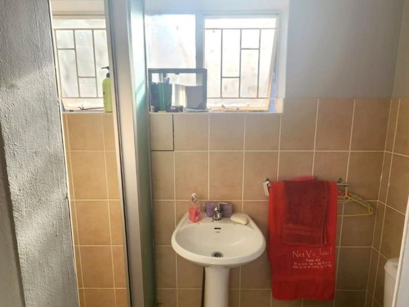 Studio Apartment available from 1 May 2026, Located in Cashen Ext 1, Sixth Avenue - Photo 4