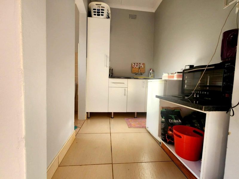 Studio Apartment available from 1 May 2026, Located in Cashen Ext 1, Sixth Avenue - Photo 3