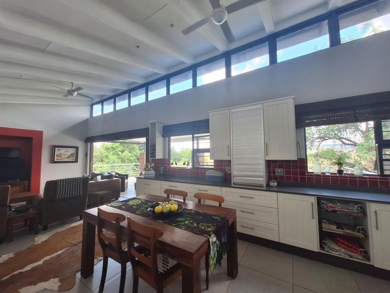 Architectural Bushveld Masterpiece in Kranspoort - Photo 6