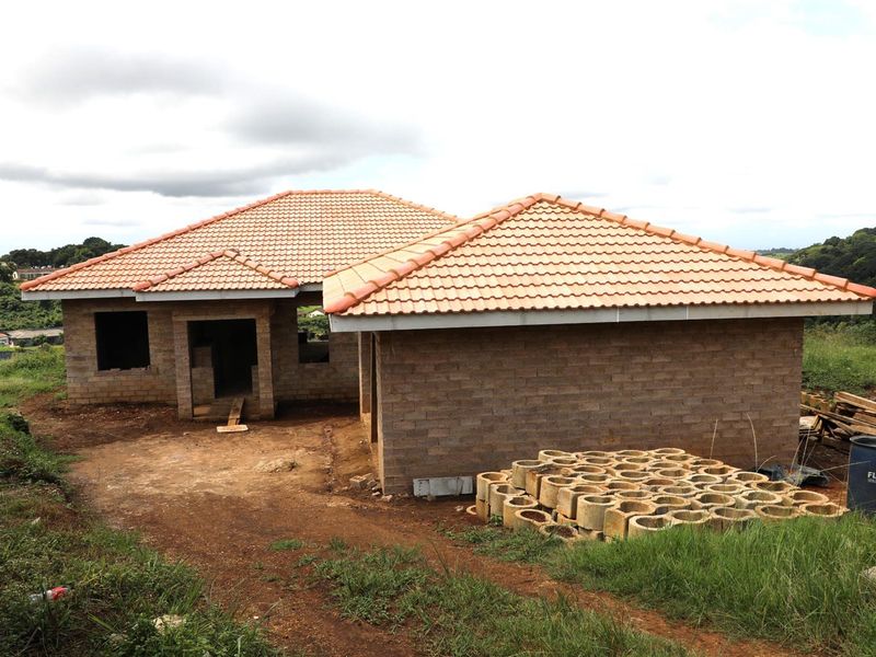 3 Bedroom House in Forest Hills - Photo 3