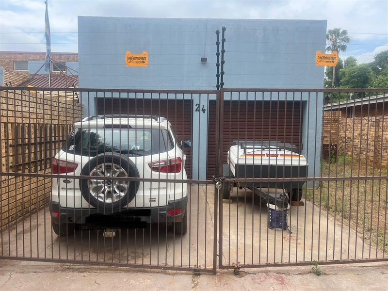 House For Sale in Riviera Park, Mafikeng, North West - Photo 3