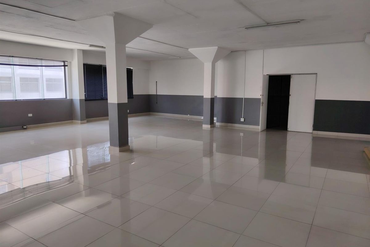 An immaculate Office Space To Rent in South Beach, Durban, KwaZulu Natal - Photo 3