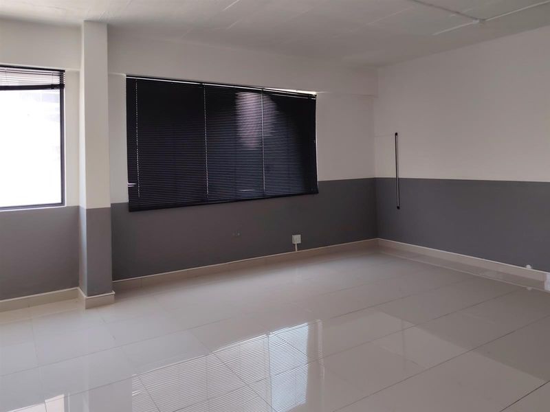 An immaculate Office Space To Rent in South Beach, Durban, KwaZulu Natal - Photo 7