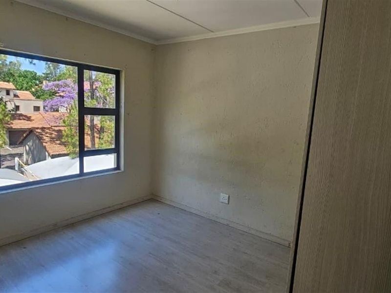 Townhouse For Sale in Johannesburg North, Randburg - Photo 9