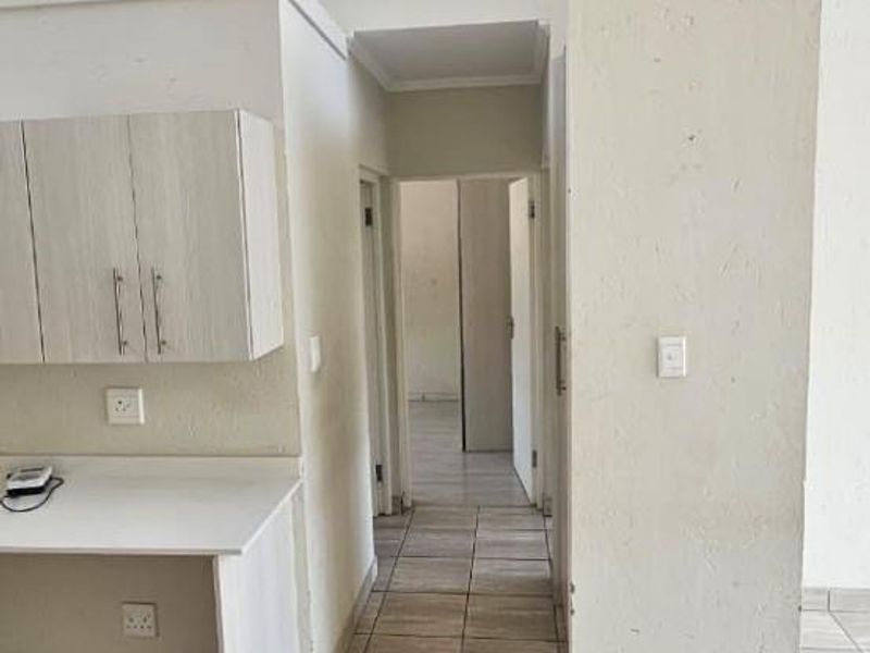 Townhouse For Sale in Johannesburg North, Randburg - Photo 6