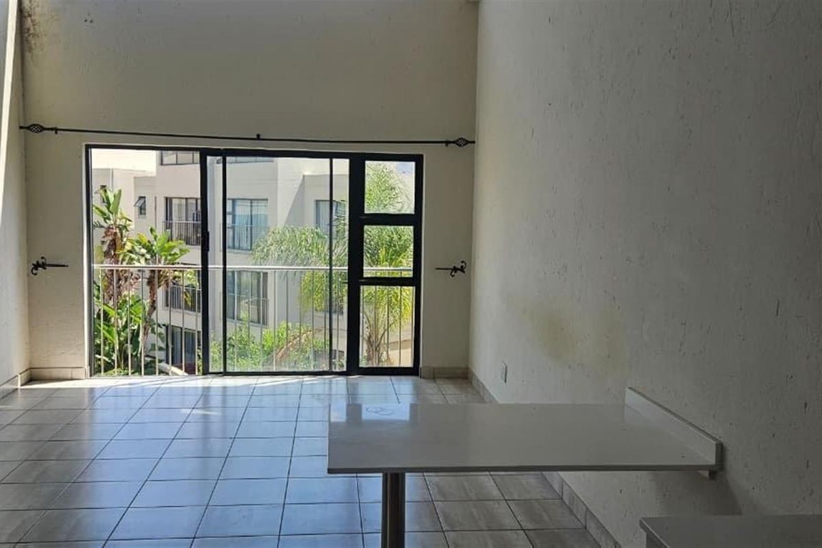 Townhouse For Sale in Johannesburg North, Randburg - Photo 3