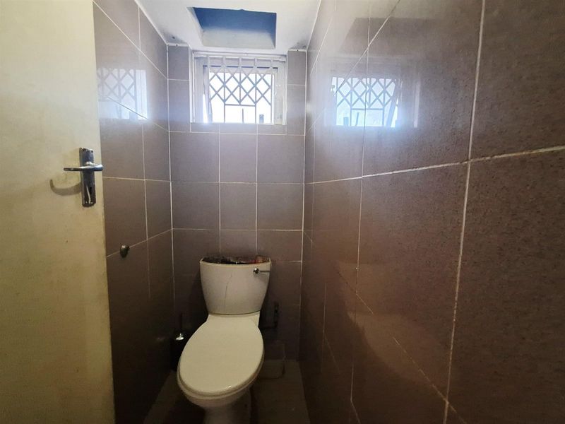 INVESTORS!!  Apartment Block For Sale in Umbilo, Durban, KwaZulu Natal - Photo 10