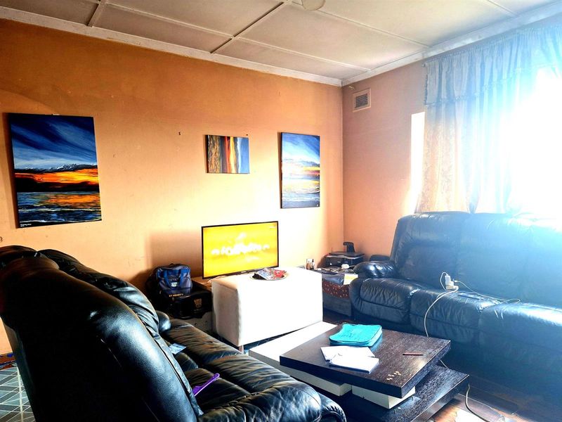 INVESTORS!!  Apartment Block For Sale in Umbilo, Durban, KwaZulu Natal - Photo 5