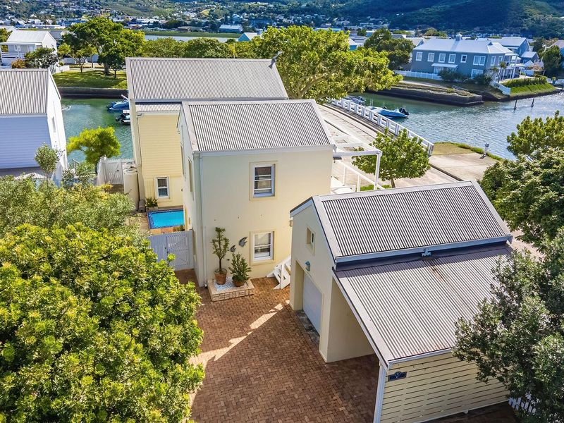 North-facing 4 bedroom House For Sale in Thesen Islands, Knysna - Photo 8