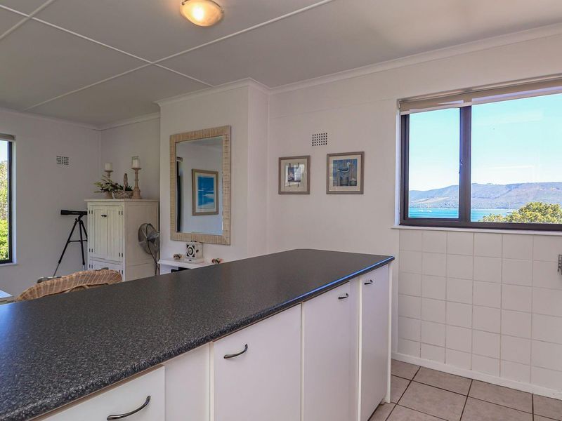 Apartment with Lagoon Views For Sale in Knysna Central - Photo 9