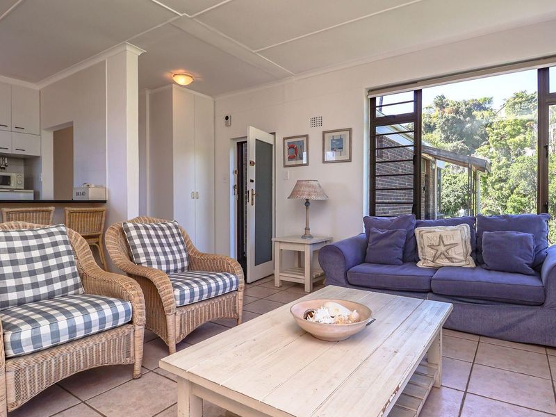 Apartment with Lagoon Views For Sale in Knysna Central - Photo 6