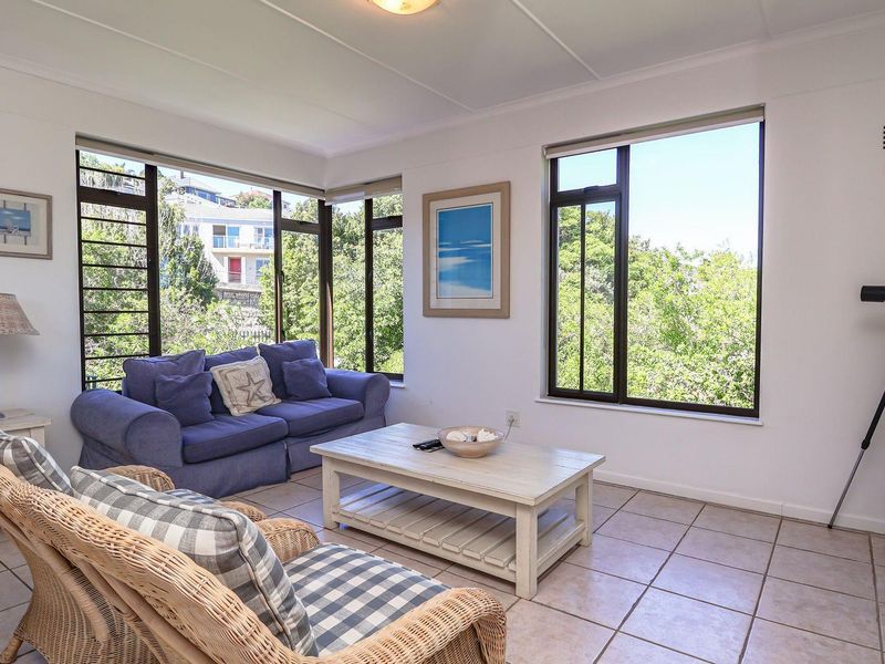 Apartment with Lagoon Views For Sale in Knysna Central - Photo 5