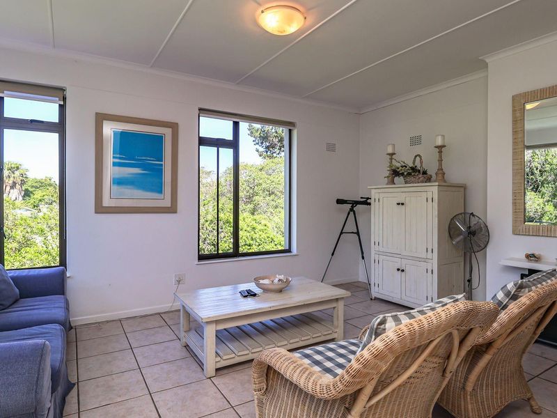 Apartment with Lagoon Views For Sale in Knysna Central - Photo 4
